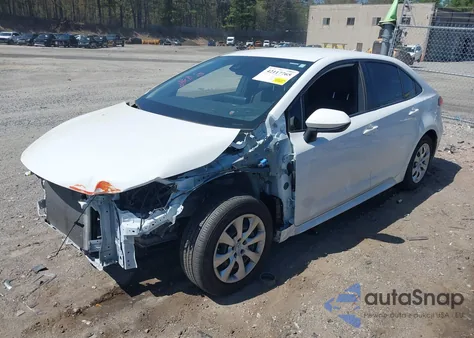 2022 Toyota Corolla Le z USA, uszkodzony, nr VIN JTDEPMAE2NJ209132